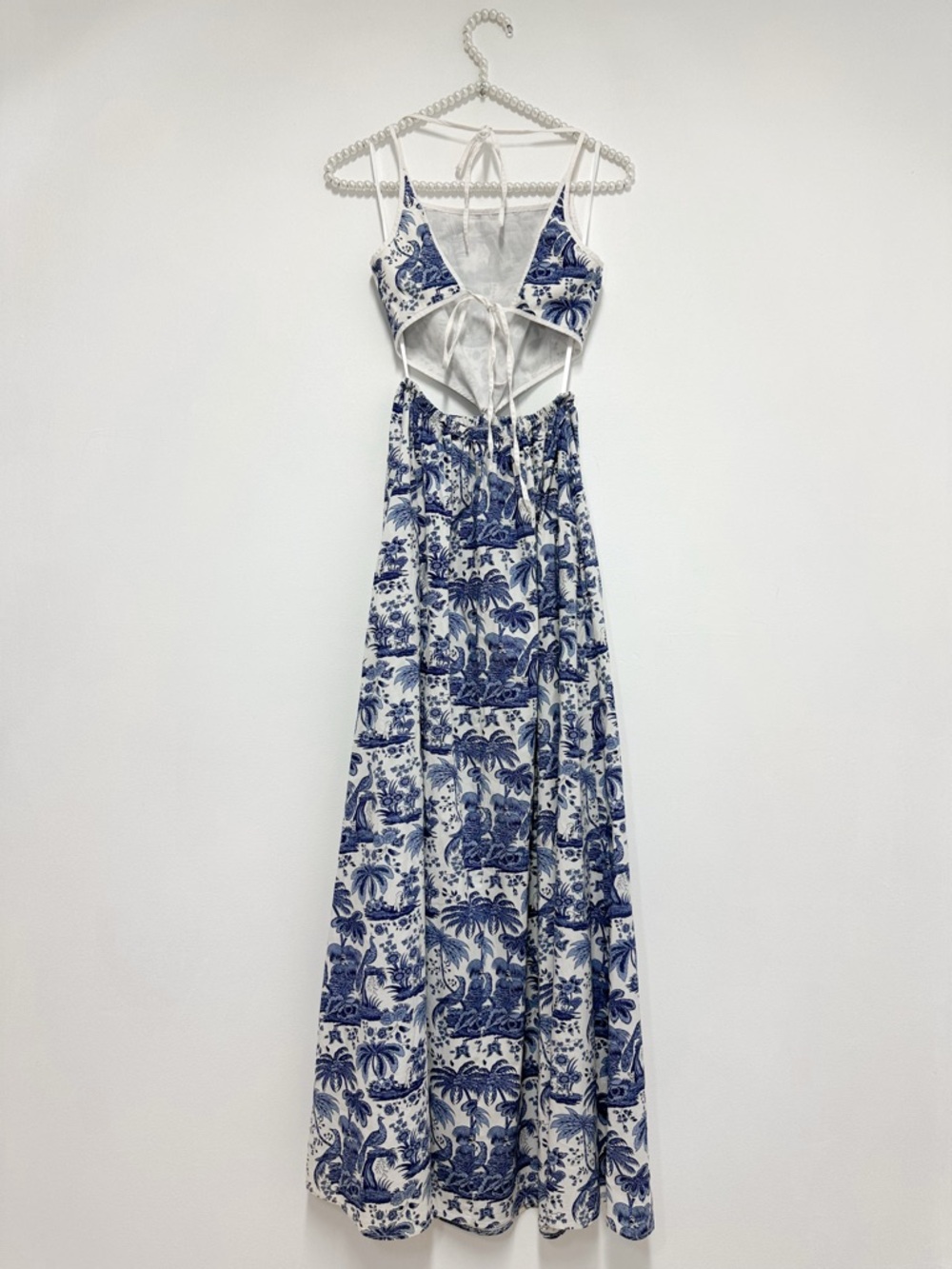 Staud Myla Halter Cutout Printed Cotton-Blend Poplin Maxi Dress in Blue Toile - Picture 5 of 13